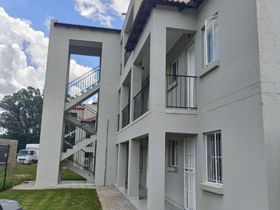 To Let 2 Bedroom Property for Rent in Vyfhoek A H North West
